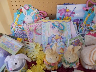 EASTER FUN!  FAMILY  OF POLY BUNNIES,  TULIP VASE WITH SHY BUNNY, GIFT BAGS AND MORE