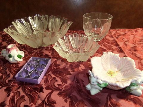 BEAUTIFUL GLASS TULIP BOWLS, MATCHING PAIR PLUS ONE AND MORE