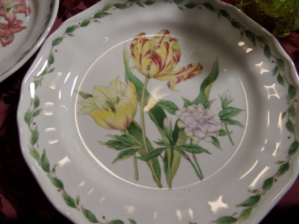 BEAUTIFUL NORITAKE FLORAL PLATES AND VARIETY LOT, DEPRESSION GLASS VASE