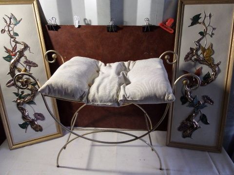 VANITY BENCH AND PICTURE SET OF BUTTERFLIES AND HUMMINGBIRDS
