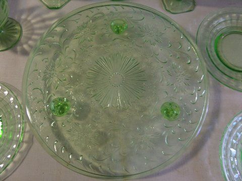 DEPRESSION GLASS PIECES, BLUE KITTY AND A PICKLE  PICKLE DISH