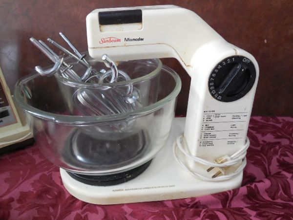 SMALL KITCHEN APPLIANCES, MIXMASTER,  FOOD PROCESSOR AND MORE
