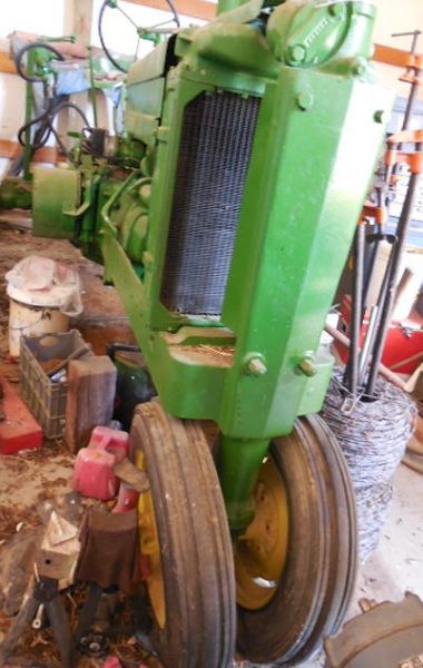 1944 JOHN DEERE TRACTOR WITH NEARLY NEW TIRES AND PTO  