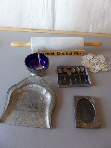 ANTIQUE TABLE BUTLER PAN AND VINTAGE ITEMS, MARBLE ROLLING  PIN, PICTURE FRAME , SPOONS AND MORE 
