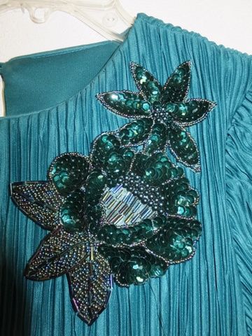 LOVELY TEAL DRESS WITH SEQUIN AND BEADED FLORAL ACCENT