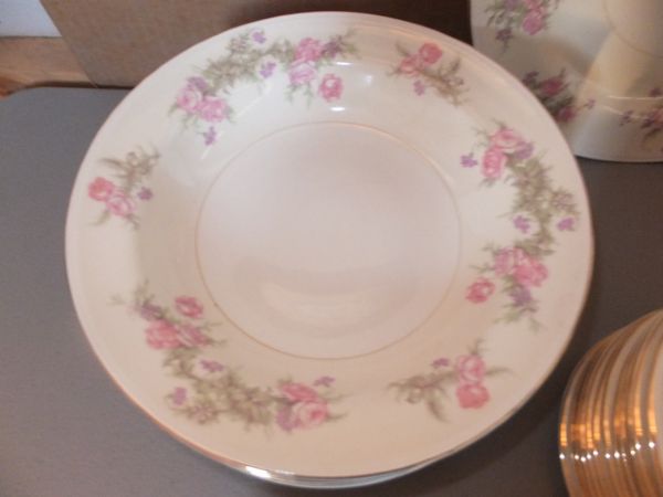 VINTAGE FINE CHINA BY HOMER LAUGHLIN EGGSHELL NAUTILUS - PLACE SETTINGS