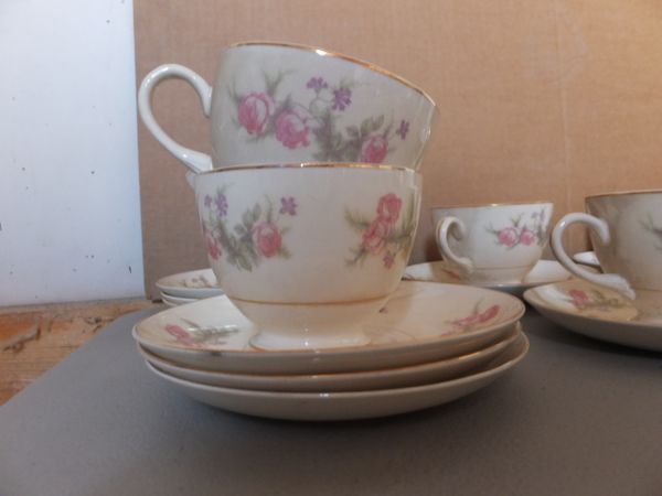 VINTAGE FINE CHINA BY HOMER LAUGHLIN EGGSHELL NAUTILUS - CUPS, SAUCERS, SUGAR BOWL AND CREAMER