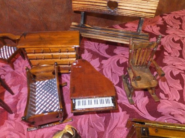 VARIETY OF DOLL HOUSE FURNITURE WITH A MUSIC BOX ORGAN