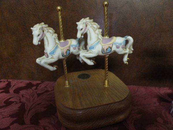 BEAUTIFUL CAROUSEL HORSES,  BABY UNICORN & GLASS HORSE BUST