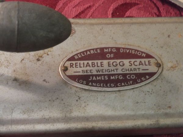 FUN VINTAGE VARIETY LOT - LITTLE MORON BOOK, BAR JOKE CARDS, CASTRATER EGG SCALE & MORE