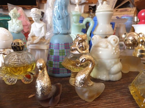 AVON COLLECTIBLES LOTS OF VARIOUS LADIES, DOGS, CATS AND MORE