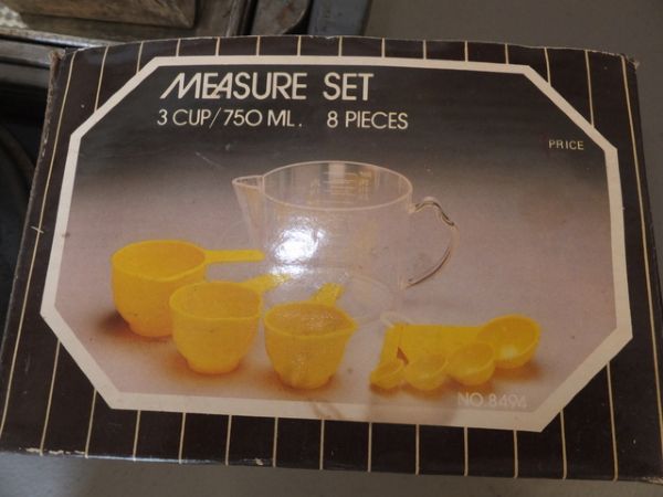 FOR THE PERSON WHO LOVES TO BAKE, DECORATIVE CAKE PANS, MUFFIN TINS, COOKIE CUTTERS AND MORE