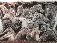 THROW BLANKET WITH HORSE DESIGN