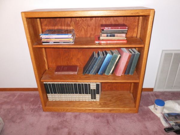 SOLID WOOD OAK BOOK CASE WITH VINTAGE BOOKS