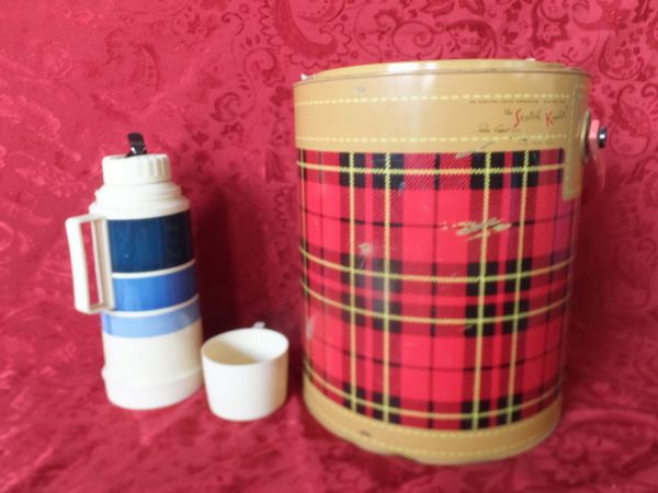 VINTAGE SKOTCH PICNIC ICE CHEST AND BEVERAGE THERMOS