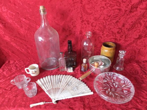 GLASS/CRYSTAL VARIETY LOT, SINGER FAN, CHILD'S CUP, PLUS MORE