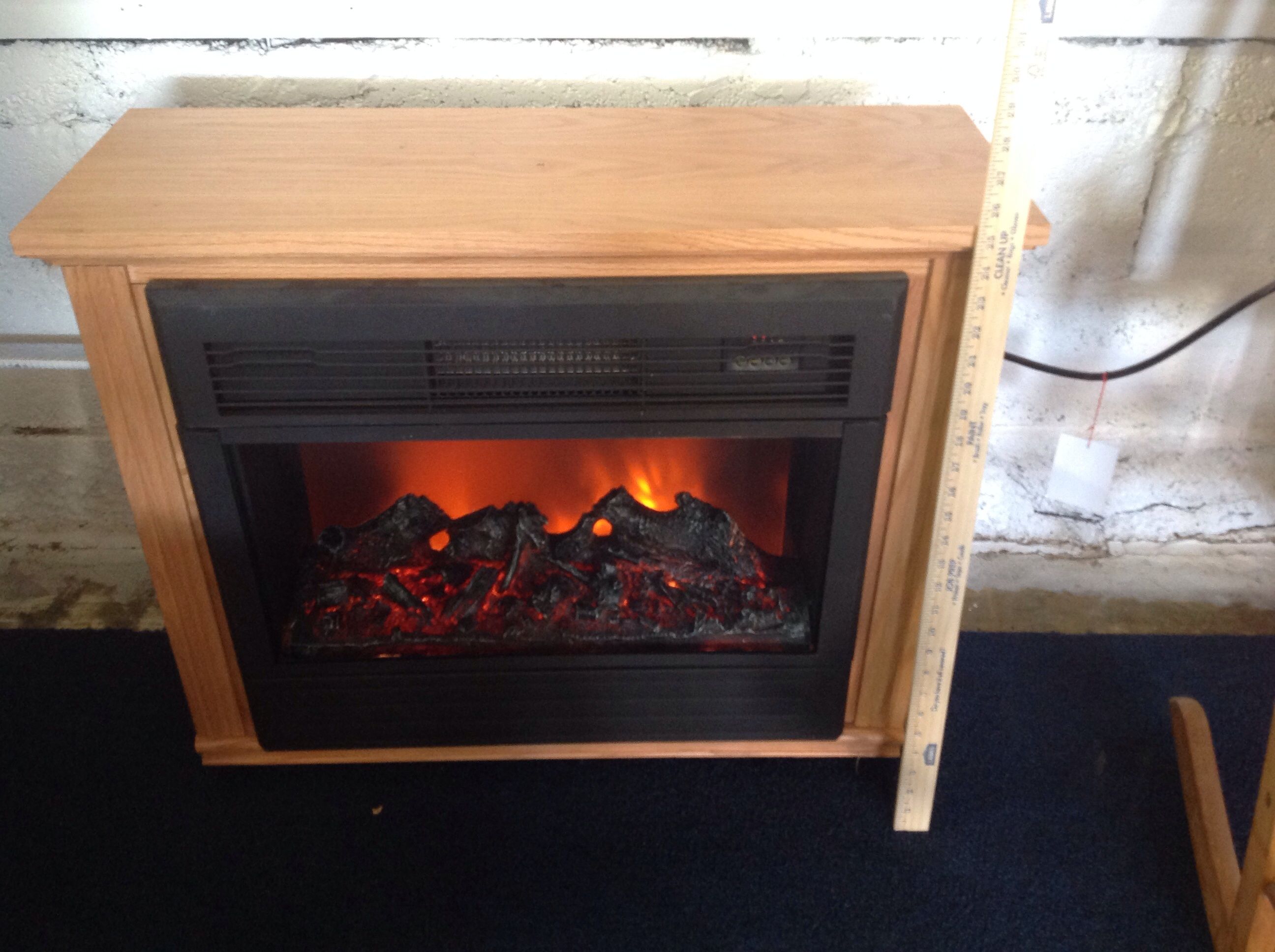 lot-detail-heat-surge-electric-fireplace