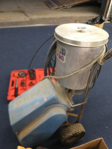 HERO AIRLESS PAINT SPRAYER FROM AN METICULOUS  ENGINEER'S ESTATE