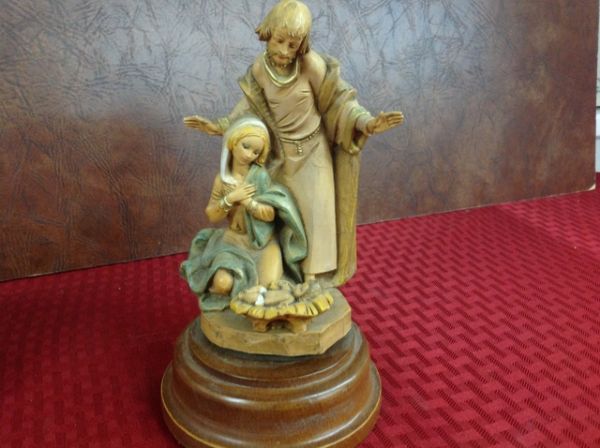  VINTAGE RELIGIOUS THEMED MUSIC BOXES