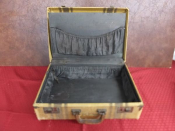 VINTAGE SUITCASE WITH 1910 ERA LADIES CLOTHING, BUTTON HOOK, AND MORE.