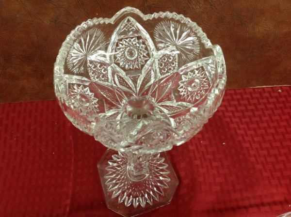 RADIANT LEAD GLASS CRYSTAL & COLLECTIBLE PAPER WEIGHT