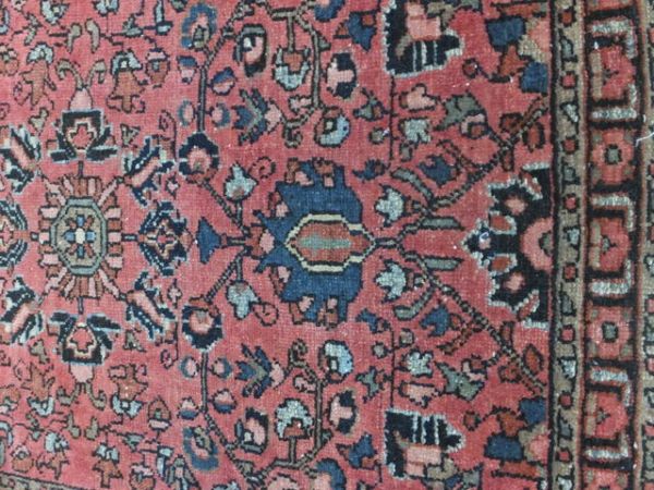 PERSIAN HALL RUG/SALMON/RED WITH BLUES & TANS