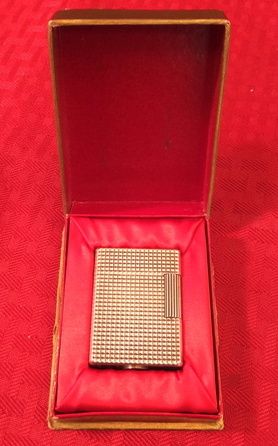 UNUSED IN THE ORGINAL BOX S.T. DUPONT  LIGHTER