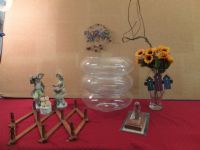 VARIETY DÉCOR LOT - 3 STACKABLE GLASS BOWLS, FIGURINES, VASE, & MORE