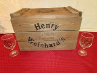 HENRY WEINHARDS PRIVATE RESERVE WOODEN BOX WITH GLASSES