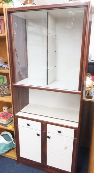 TALL  UTILITY CABINET 