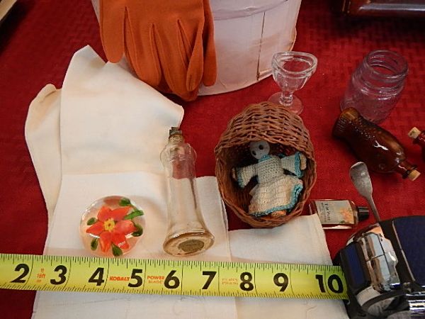 VINTAGE LADIES ITEMS BEADED NECKLACE, HATS, HANKIES, GLOVES, LAQUERED BOX BOTTLES & MORE