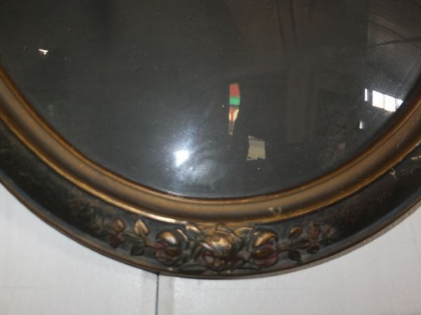 INSTANT RELATIVE - BEAUTIFUL ANTIQUE OVAL FRAMED POTRAIT