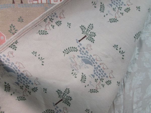 VINTAGE REVERSEABLE THROW & QUILTED BED PEACH BEDSPREAD