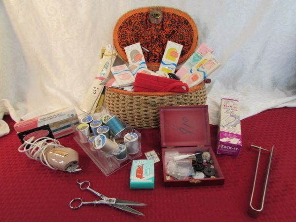 SEWING BASKETS WITH NOTIONS, SHARP SCISSORS