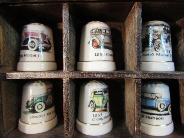LARGE FRAMED THIMBLE COLLECTION (100)