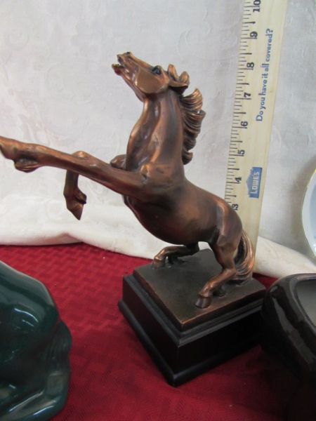 VARIETY HORSE FIGURINES, BOOKENDS AND SPURS