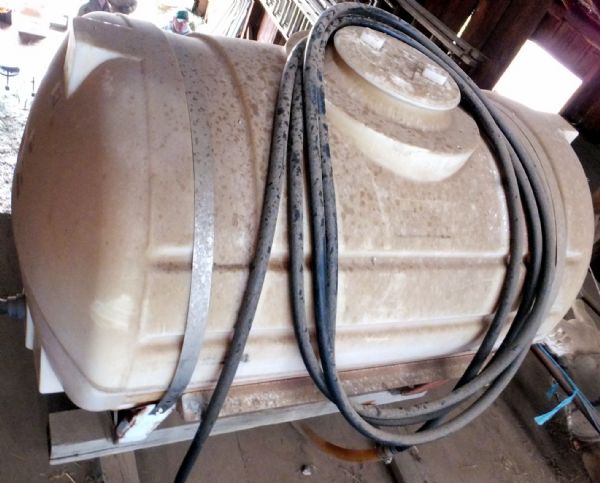 150 GALLON LIQUID STORAGE TANK WITH HOSE - EXTRA WATER FOR THIS DRY SUMMER