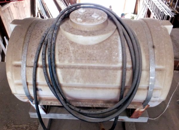 150 GALLON LIQUID STORAGE TANK WITH HOSE - EXTRA WATER FOR THIS DRY SUMMER