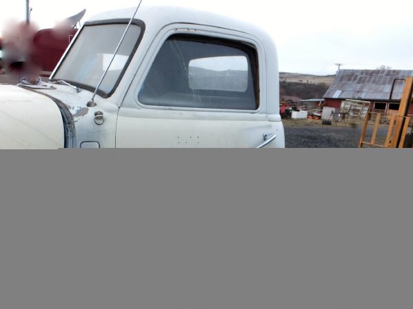 1952 CHEVY LOADMASTER FLATBED PROJECT TRUCK  ***RESERVE HAS BEEN DROPPED TO $2100***