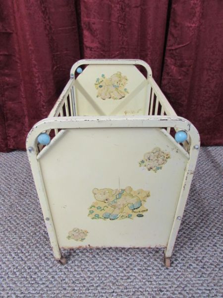 VINTAGE BUTTERCUP YELLOW, DOLL E CRIB BY AMSO