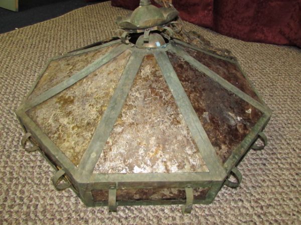 AMAZING ANTIQUE RANCH HANGING PENDANT LIGHT WITH AMBER MICA  PANELS