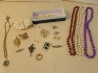 COSTUME JEWELRY, FAUX PEARLS, BROOCHES, VINTAGE EARRINGS . . .