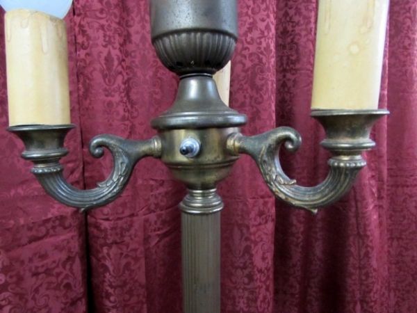 ANTIQUE BRASS FLOOR LAMP WITH MARBLE