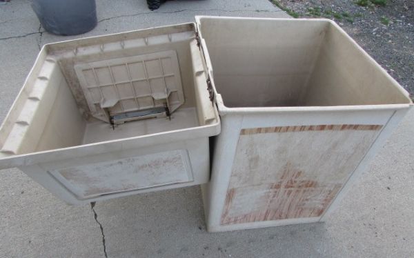 COMMERCIAL TRASH CAN WITH LID & SWINGING DOORS