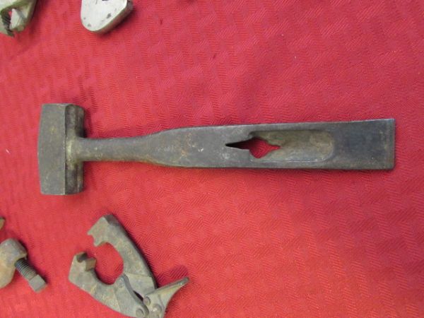 SELECTION OF ANTIQUE/VINTAGE TOOLS, HAND FORGED HAMMER & CLAMPS