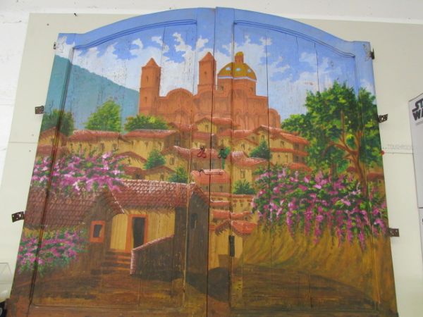 ARTE DE MEXICO HANDPAINTED DOORS  **THERE IS A RESERVE ON THIS ITEM**