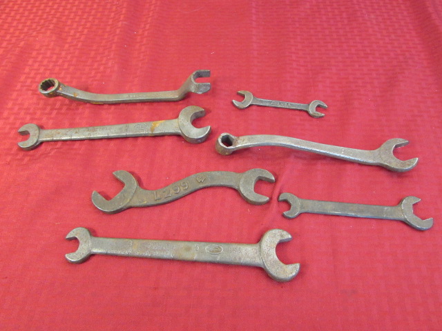 Lot Detail - VARIETY OF VINTAGE FORD WRENCHES