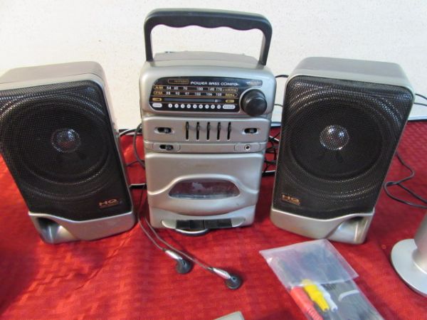 SOUND OFF WITH THIS LOT - RADIOS, CD PLAYERS, TAPE RECORDE & PHONE