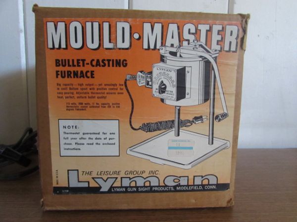 LYMAN MOLD MASTER BULLET CASTING FURNACE WITH MOLDS & LEAD