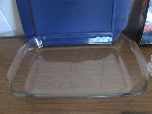PYREX CASSEROLE DISH WITH SEALING LID, CAST IRON  CORNBREAD MAKERS & MUFFIN MAKER, & SERVING DISH